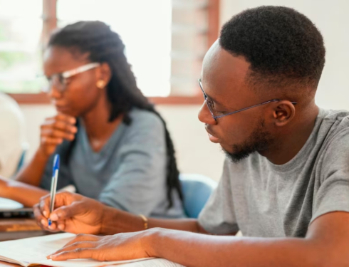 Formation Initiale - Découvrez nos programmes académiques de qualité | Université ESTAD